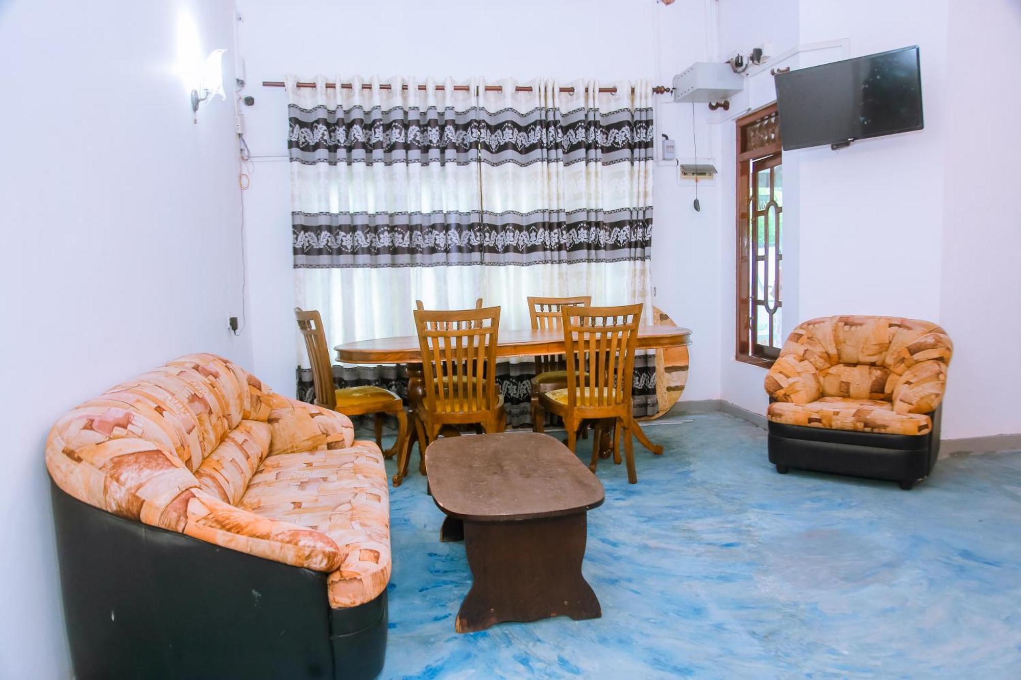 Hotel Blue Sky à Mirissa Extérieur photo