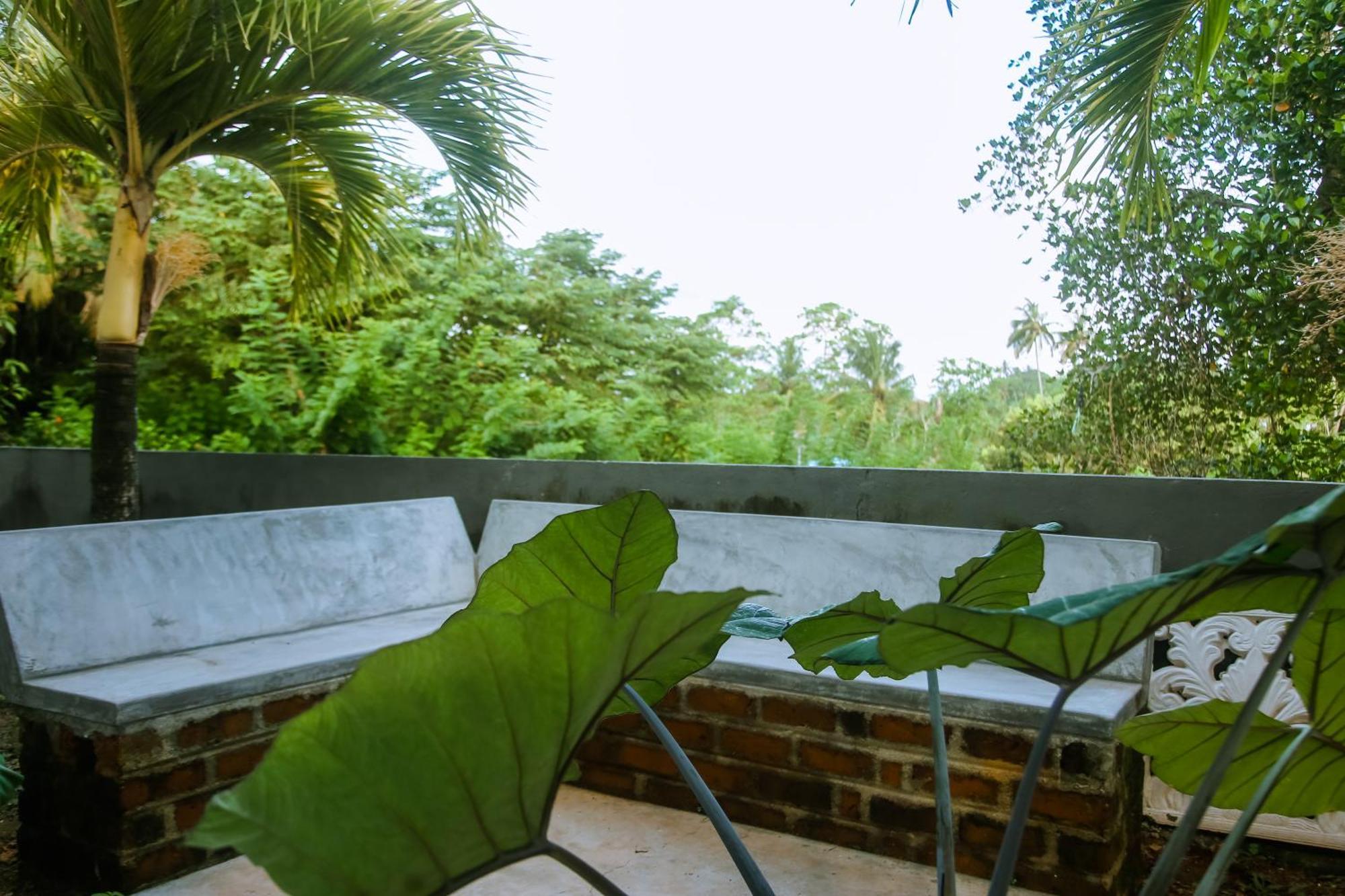 Hotel Blue Sky à Mirissa Extérieur photo