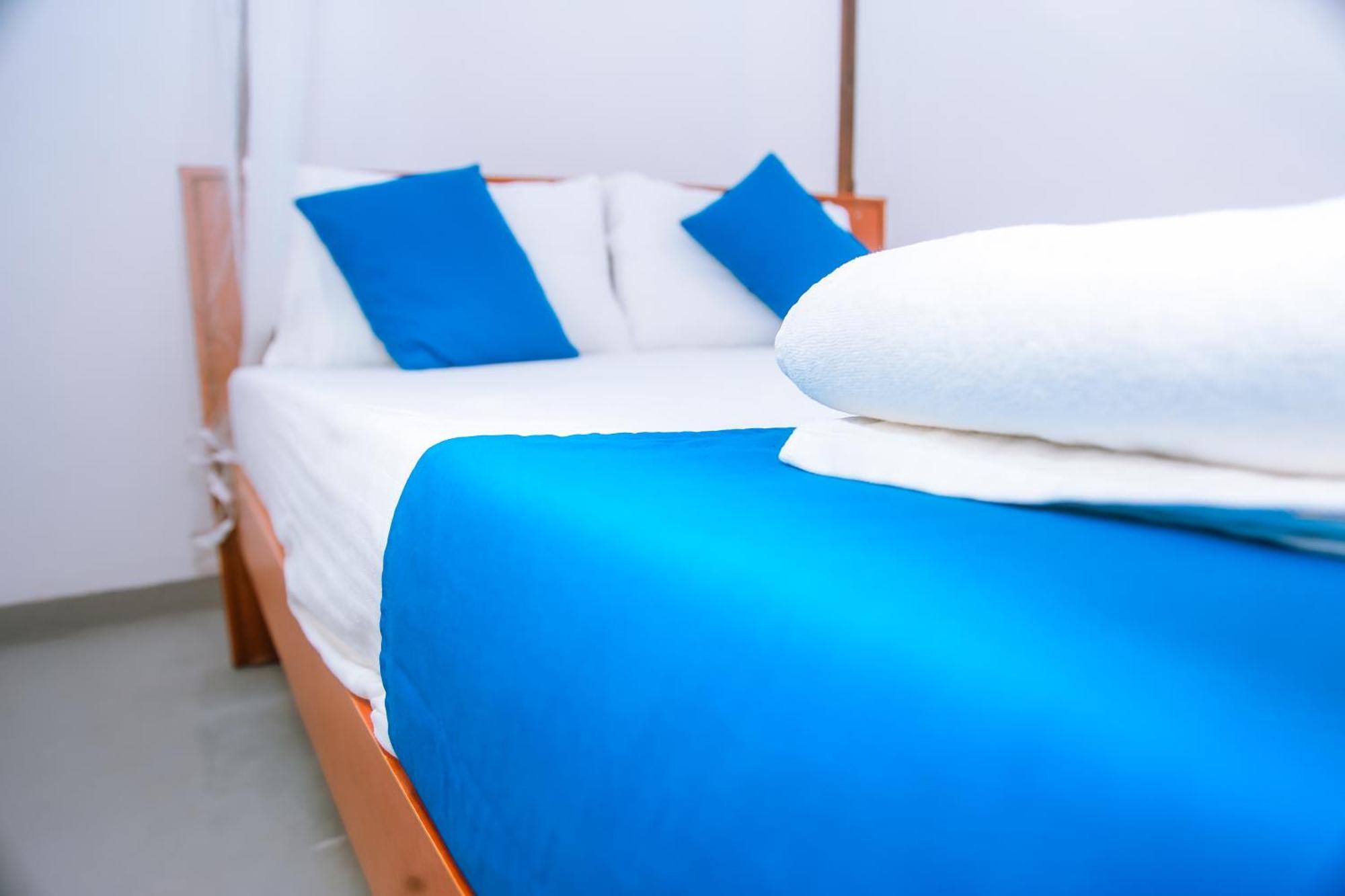 Hotel Blue Sky à Mirissa Extérieur photo