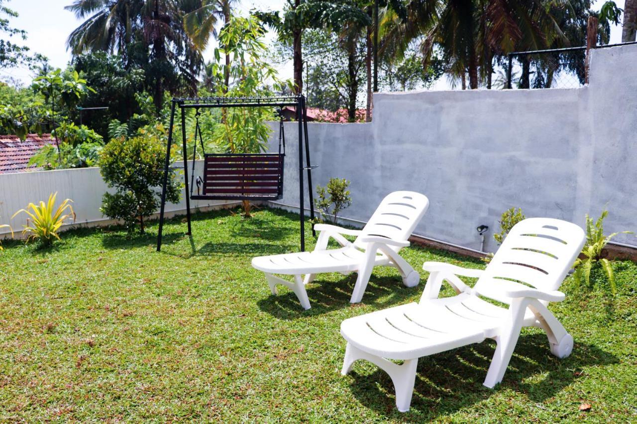 Hotel Blue Sky à Mirissa Extérieur photo